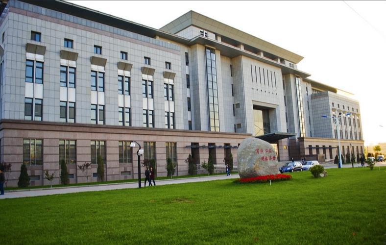 天津商业大学