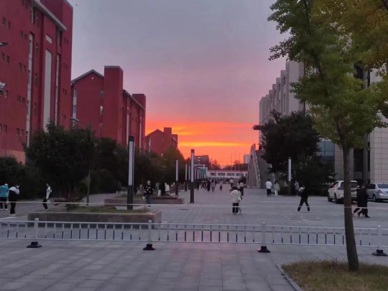 晋中学院